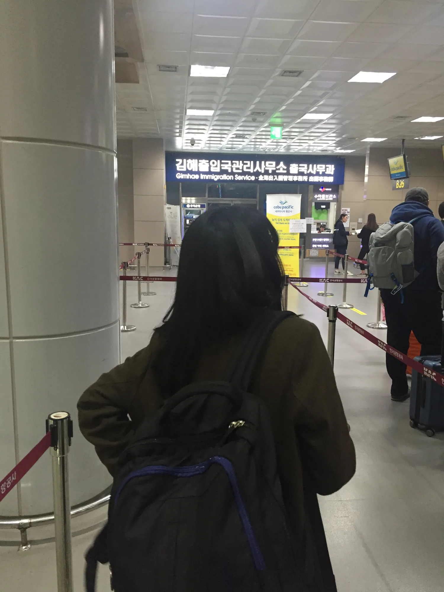 김해공항 세부퍼시픽 탑승구 앞 대기 줄