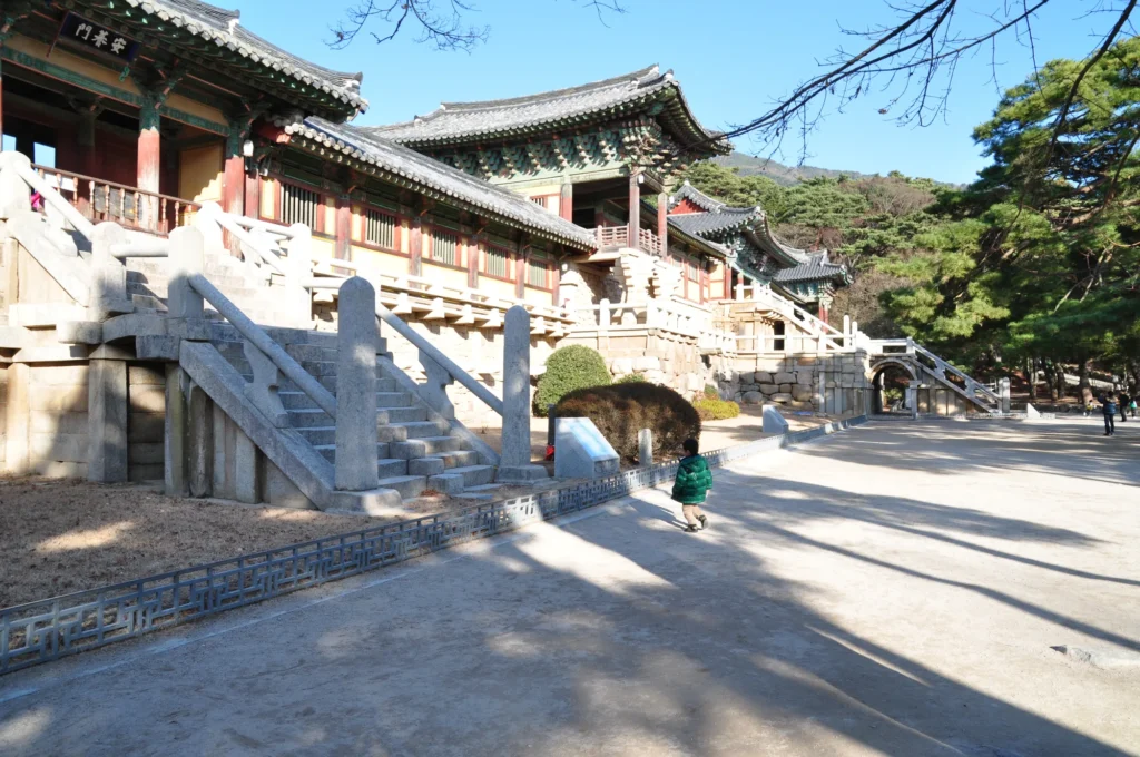 자하문으로 이어지는 계단