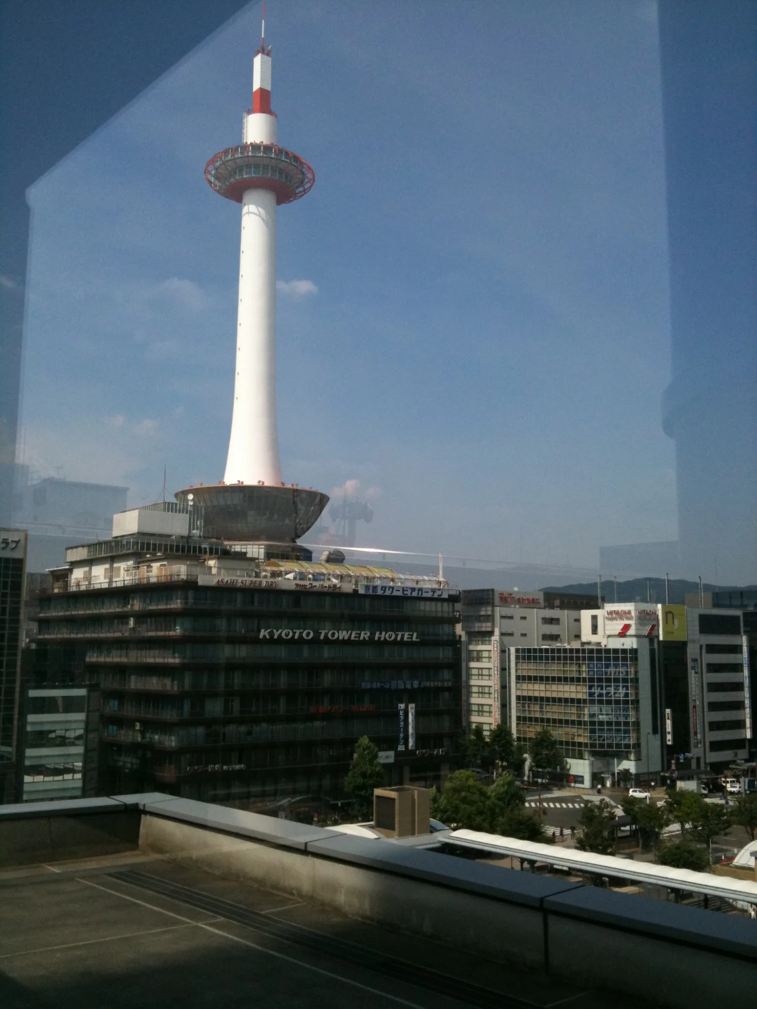교토역 옥상에서 본 교토타워