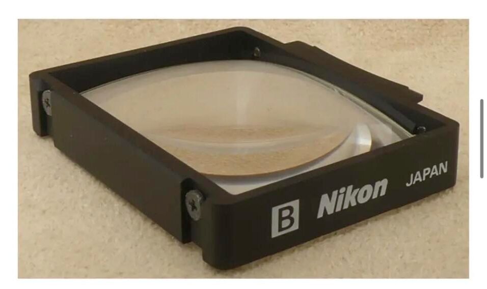 포커싱 스크린 측면, B Nikon JAPAN 각인