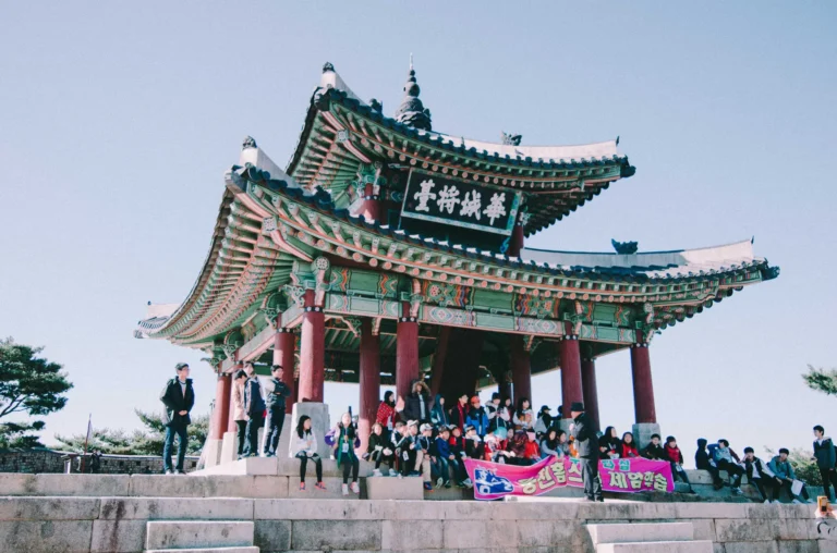 수원 화성장대 처마의 화성장대 현판