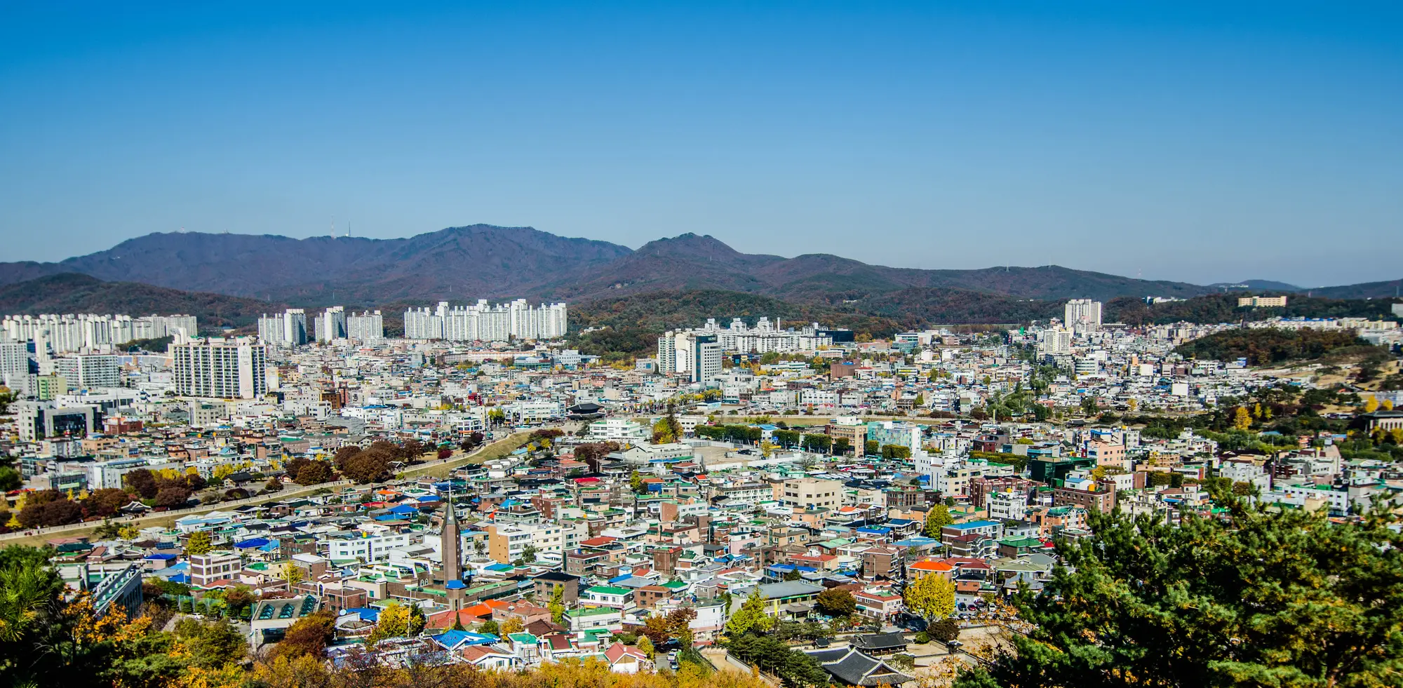화성장대에서 내려다본 수원 시내 파노라마