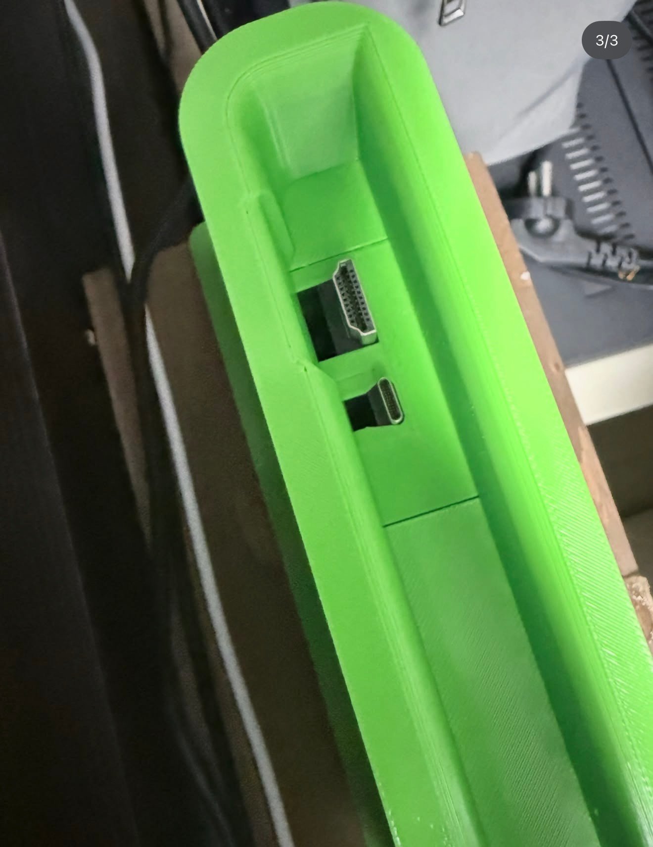 맥북 케이블독 HDMI·USB-C 포트 컷아웃